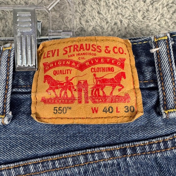 Levis 550 Jeans Mens 40 Blue Relaxed Fit Tapered‎ Leg Mid Wash Denim 38x30 - Picture 10 of 16